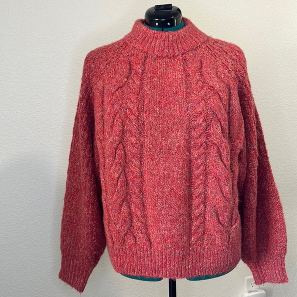 Universal thread sweater size XXL